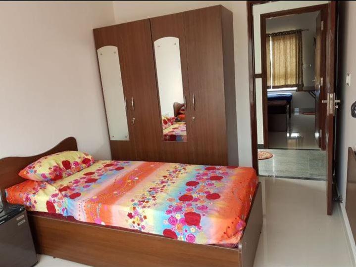 Bed and Breakfast Suyash Pg - Melange Бангалор Экстерьер фото